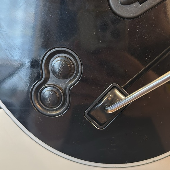 Guitar Hero play station controller removable cover - Picture 5 of 11